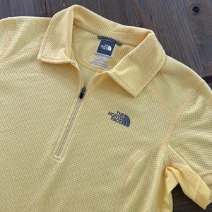 The North Face 1/4 Zip Vapor Wick Waffle Polo Small